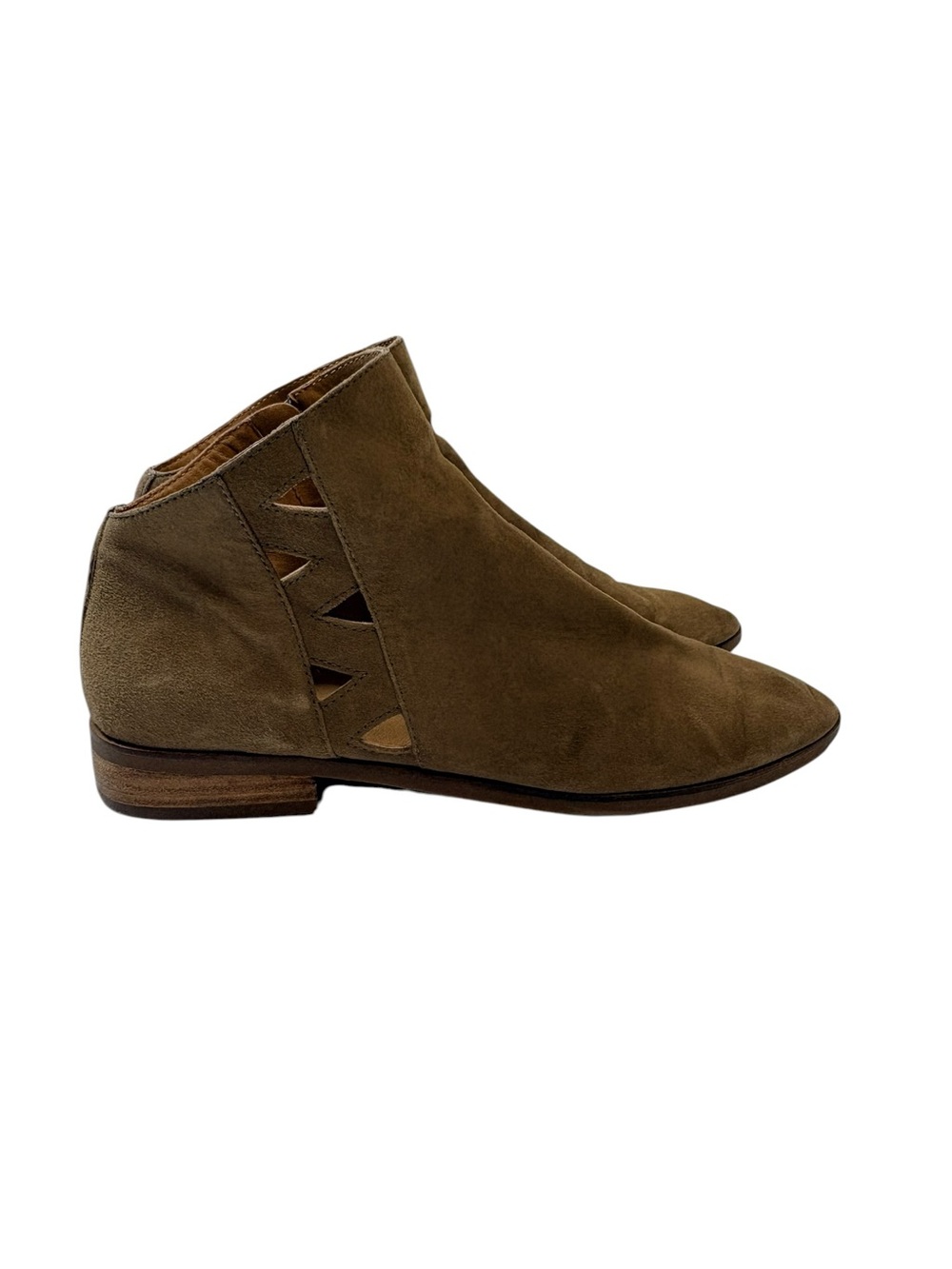 Lucky Brand Cutout Ankle Booties Women’s Size 8 Tan Suede Pointed Toe